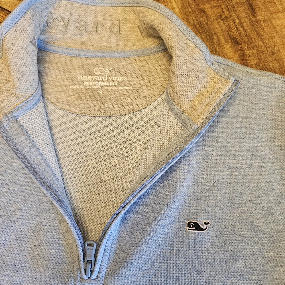 Vineyard Vines Performance Sz Small - image 1